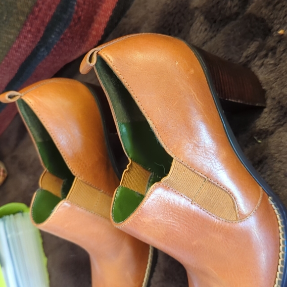 Tommy Hilfiger Size 6M Cognac 3 inch Block Heel Leather Booties - Picture 9 of 11